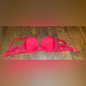 ❌SOLD ON MERCARI❌ VICTORIAS SECRET DREAM ANGELS PUSH UP BRA SIZE 34C